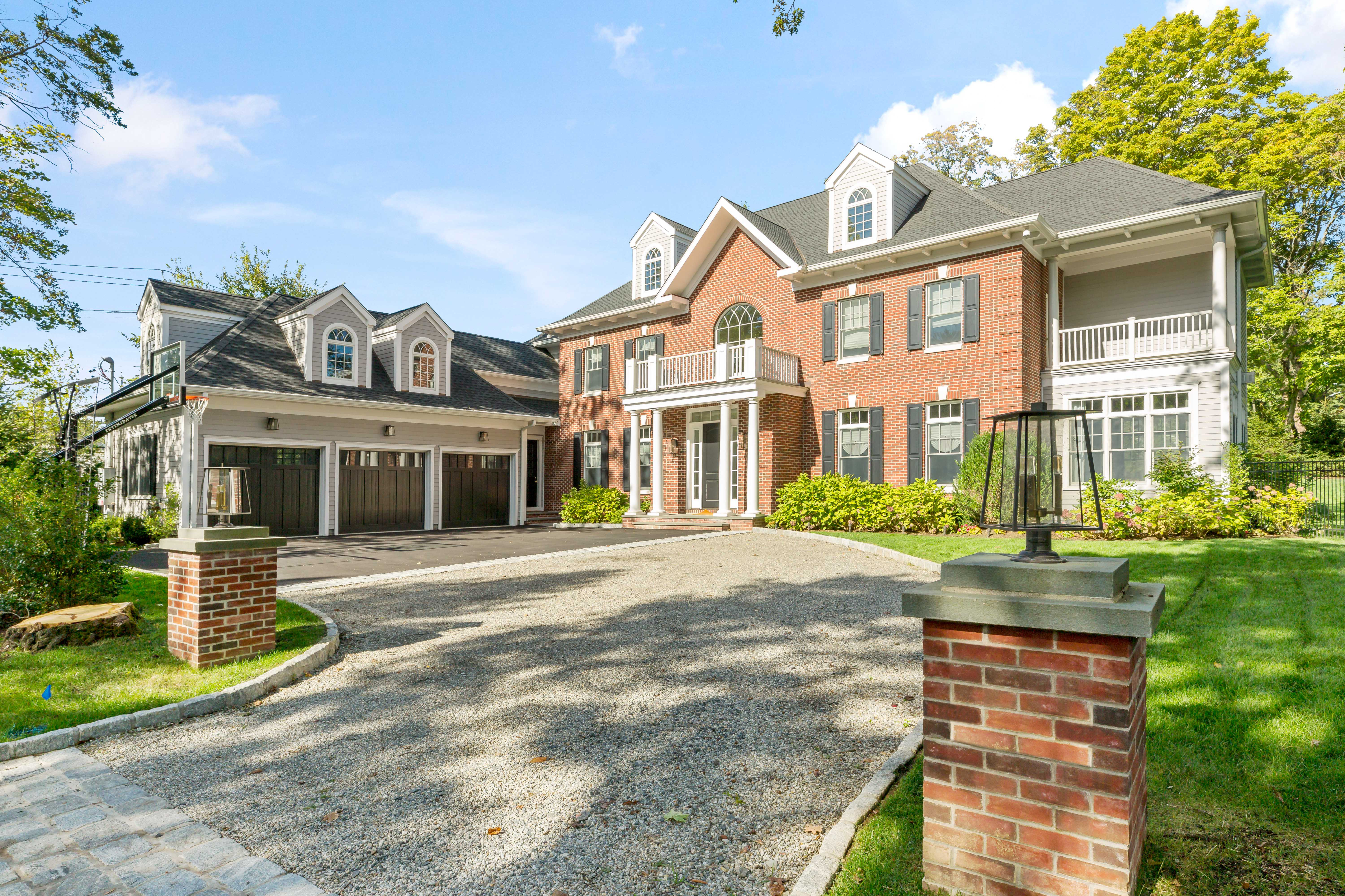 beautiful house landscaping hardscaping